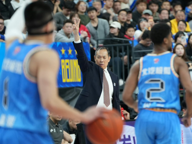 乐鱼-北京首钢VS浙江男篮!许利民出奇制胜,斯佩尔曼复出,央视直播